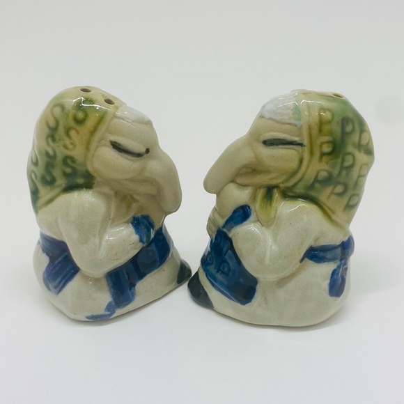 Vintage Witch Salt and Pepper Shakers - Picture 1 of 7